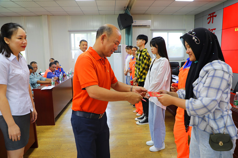 “金秋助學(xué)，圓夢明佳！”明佳集團黨支部及工會組織開展愛心助學(xué)活動！